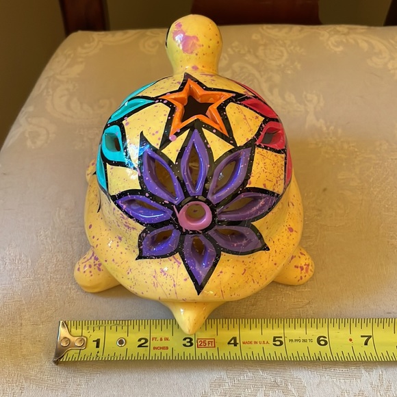 Hand painted ceramic yellow turtle fairy light, tea light candle votive holder - Picture 10 of 11
